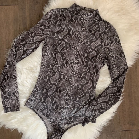 Fashion Nova Tops - Fashion Nova bodysuit